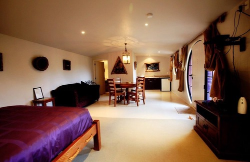 Waitomo Caves Casa | Waitomo Woodlyn Park Hobbit Motel
