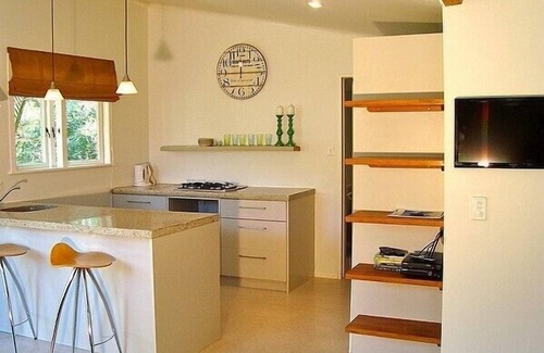 Palm Beach Cabaña | Waiwurri - Palm Beach Holiday Home, Waiheke