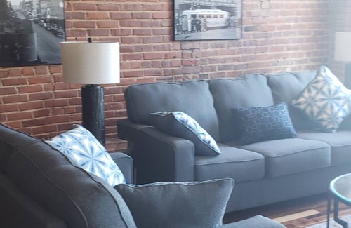 Muscatine Condominio | Wake up to a stunning River view