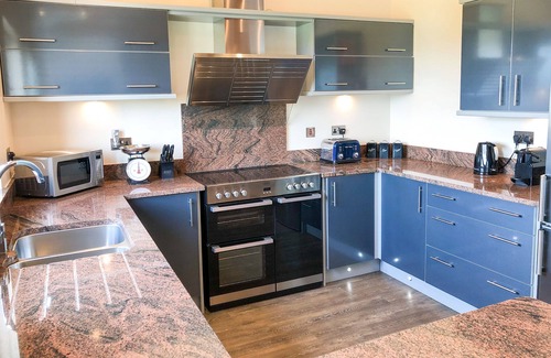 Marhamchurch Apartamento | Wake Up To Outstanding Rolling Countryside Views, Underfloor Heating, Spa Bath