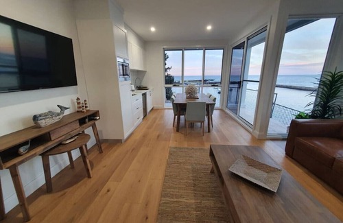 Shellharbour Condominio | Wake up to the ocean at LegaSea