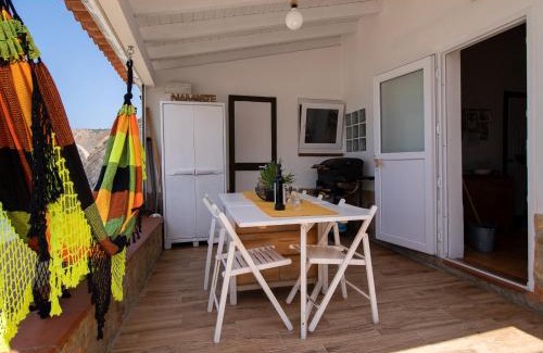 Aljezur Casa | Wake up to the sea in this charming house in Aljezur