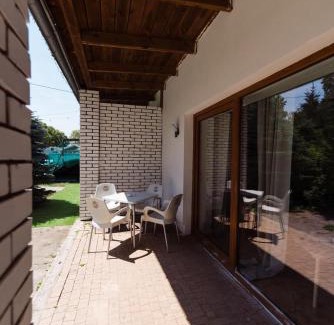 Brwinow Apartamento | Wake Villa