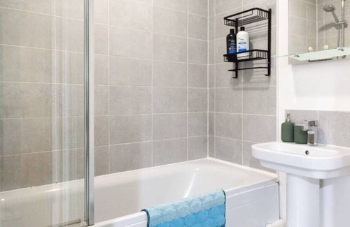 Wakefield Apartamento | Wakefield Hideaway – 2BR Comfort for 4