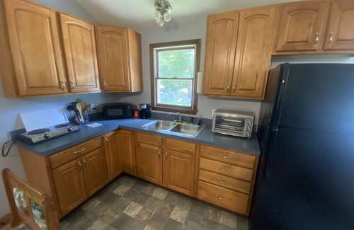 Charlestown Apartamento | Wakefield one bedroom apartment- 5 minutes to the beach!