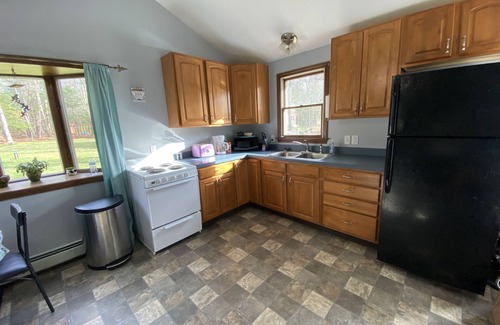 Charlestown Apartamento | Wakefield one bedroom apartment- 5 minutes to the beach!