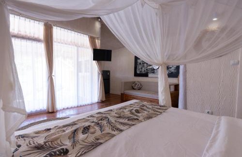 East Sumba Complejo | Walakiri Bungalow Single Room Bungalow with Queen Bed, Sofabed, Shower, FREE Access to Pool and Gym, Onsite SPA, Car-Bike-ATV Rental, Diving and Fishing