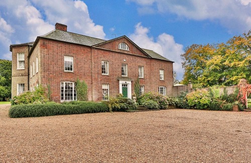 Alkborough Casa | Walcot Hall by Interhome