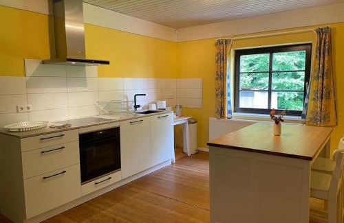 Alfen Casa | Waldhaus Wiesenblick mit Spielzimmer und Tischtennisraum