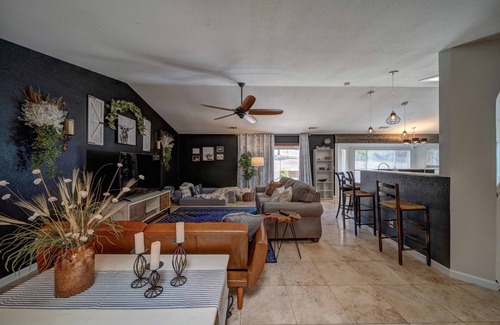 Columbia Casa | Wales Retreat