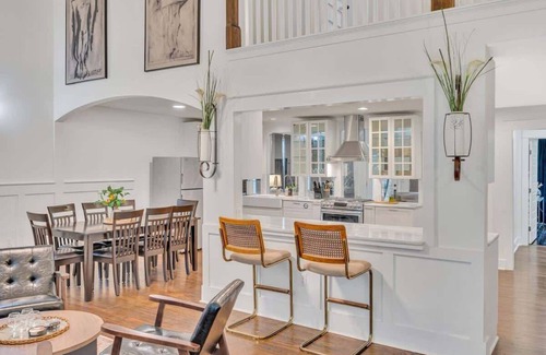 East Hill Casa | Lux East Nash Home Walk to Honkytonk/Bars!!