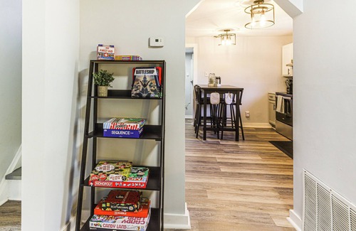 Northridge Casa | Walk & Bike Great Miami River Trail: Dayton Home