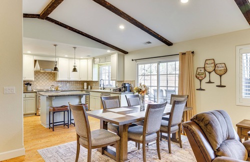 Murphys Casa | Walk Downtown: Remodeled Home in Murphys w/ Yard!