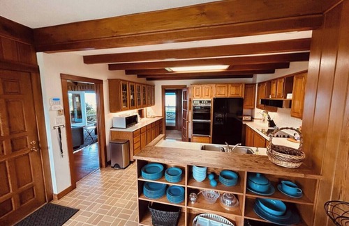 Regional District of Nanaimo Casa | Walk on Beach Front Cottage