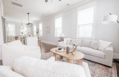 Old Village Casa | Walk or bike to beaches & under 6 miles to Historic Downtown
