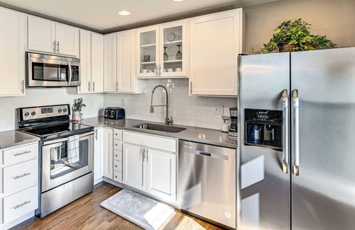 Culver Casa | Walk to Academy: Lake Max Family Penthouse