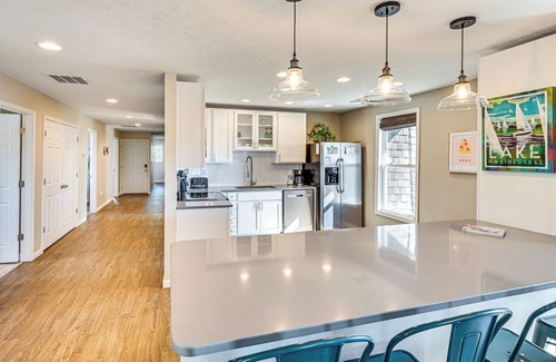 Culver Casa | Walk to Academy: Lake Max Family Penthouse