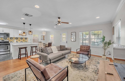Dawson Casa | Walk to ACL-1 block-5min Zilker Home-Soco, Walkable !