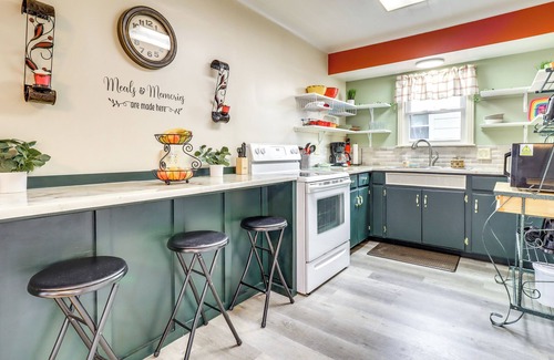 Adrian Casa | Walk to Adrian College: Family Home in Michigan