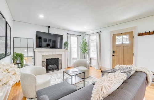 Birmingham Casa | Walk to Amphitheater and Stadium Home with Deck!