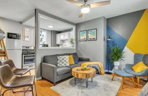 Lower Lawrenceville Apartamento | Walk to Arsenal Park! Cozy & Comfy Studio up to 4Pax
