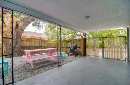 Bayview Casa | Walk to Art District and Beach Pet-Friendly Getaway