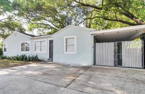 Bayview Casa | Walk to Art District and Beach Pet-Friendly Getaway