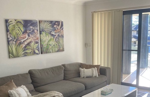 The Entrance North Apartamento | Walk to beach shops and lake