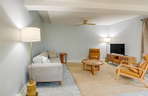 Manistee Casa | Walk to Beach and Lake Michigan Manistee Bliss!