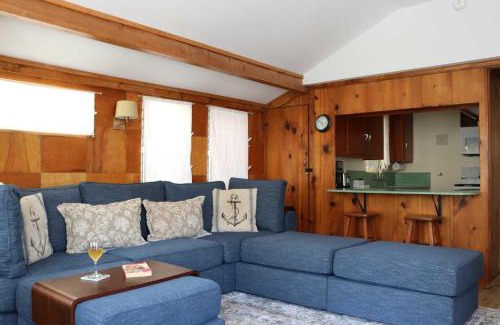 Avalon Casa | Walk to Beach and Main St Catalina Island Cottage!