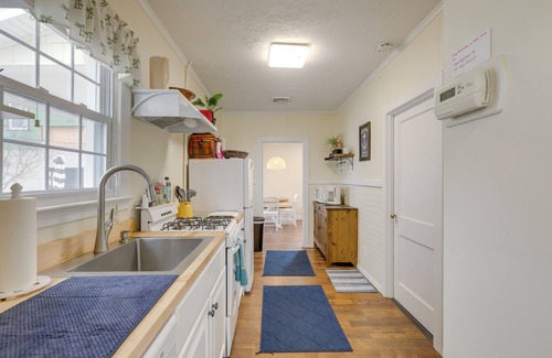 Cape May - Wildwood Cabaña | Walk to Beach & Boardwalk: Jersey Shore Cottage!