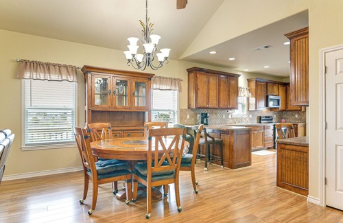 Port Bolivar Casa | Walk to Beach: Bayfront Gilchrist Getaway!