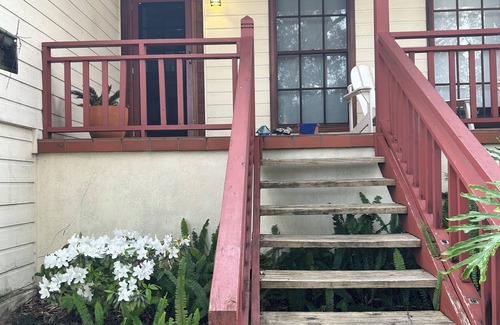 Bateau Bay Casa | Walk to beach, cafes, national parks from chic coastal retreat