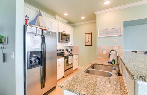 Galveston Apartamento | Walk to Beach Condo with Bay View in Galveston