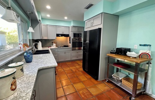 Coquina Sands Casa | Walk To Beach From Cottage-Style Home In The Heart of Naples
