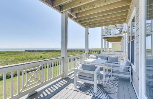 Galveston Casa | Walk to Beach Galveston Home with Resort Perks!