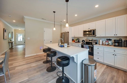 East Ocean View Casa | Walk to Beach: Group Getaway in Coastal Virginia