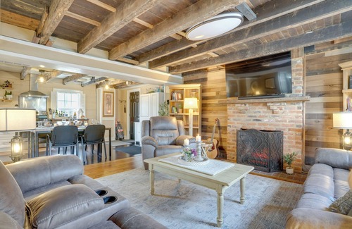 Falmouth Casa | Walk to Beach: Historical Fredericksburg Home