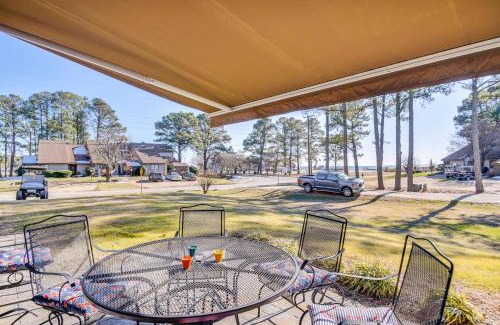 Westland Casa | Walk to Beach Home with Pool Access in White Stone