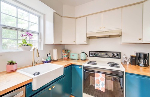 North Beach Casa | Beach Home with King Bed and Beach Passes in a Cute Town