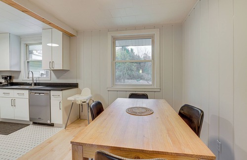Manistee Casa | Walk to Beach & Lake Michigan: Manistee Bliss!