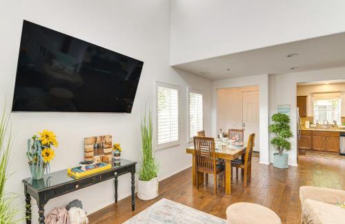 Oxnard Casa | Walk to Beach Luxe San Buenaventura Villa!