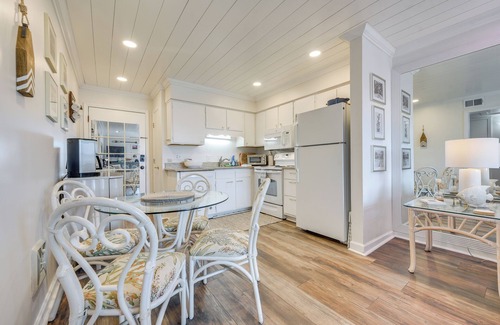 Gulf Stream Estates Condominio | Walk to Beach & Marsh: Condo in Murrells Inlet
