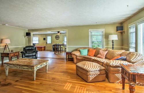 Old Orchard Beach Casa | Walk to Beach Maine Home with Hot Tub and Deck!