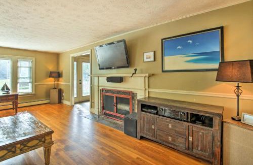 Old Orchard Beach Casa | Walk to Beach Maine Home with Hot Tub and Deck!
