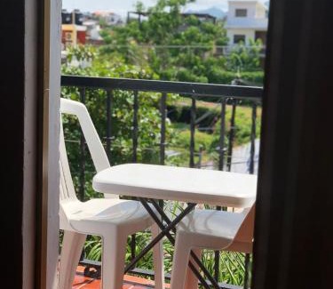 Colonia 5 de Diciembre Apartamento | Walk To Beach & Malecon -Apartment with Sunny Roof Terrace