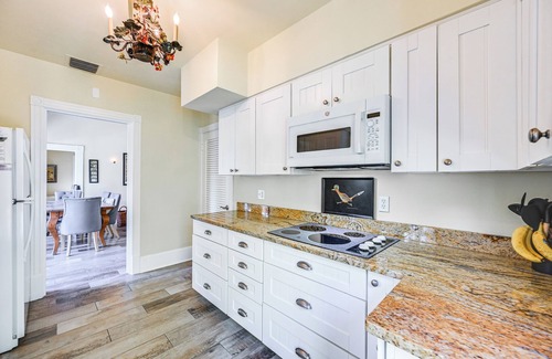 Coquina Sands Casa | Walk to Beach: Old Naples Escape w/ Private Pool!