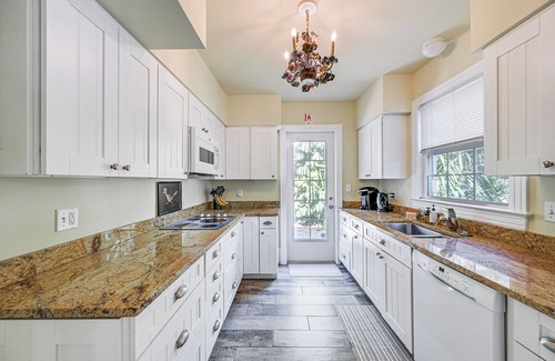 Coquina Sands Casa | Walk to Beach: Old Naples Escape w/ Private Pool!