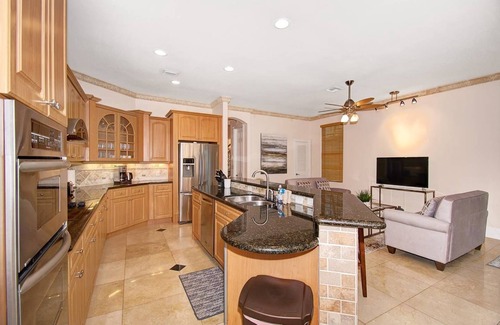 Hollywood Lakes Cabaña | Walk to Beach Spacious Estate with Hot Tub & Game Room