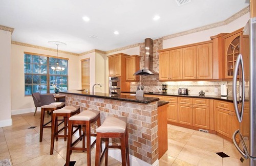 Hollywood Lakes Cabaña | Walk to Beach Spacious Estate with Hot Tub & Game Room